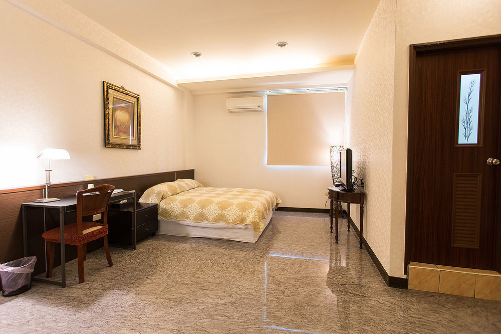 Bed and Breakfast Eureka Tainan Zewnętrze zdjęcie